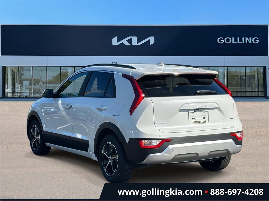 2024 Toyota RAV4 EX photo 4