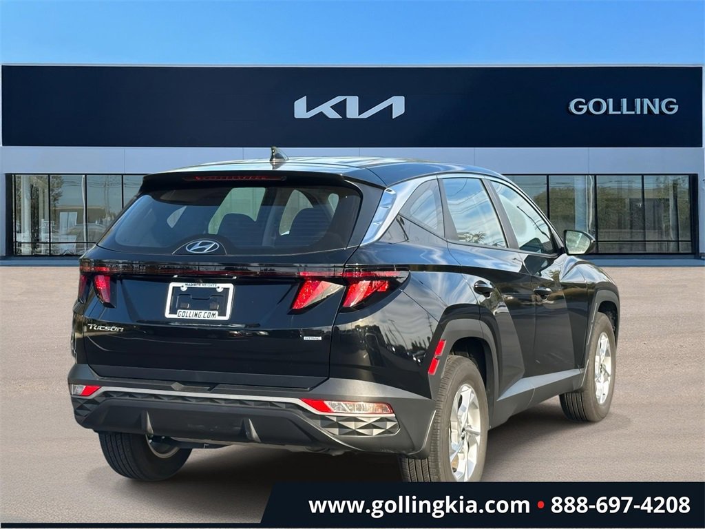 2024 Hyundai Tucson SE photo 2
