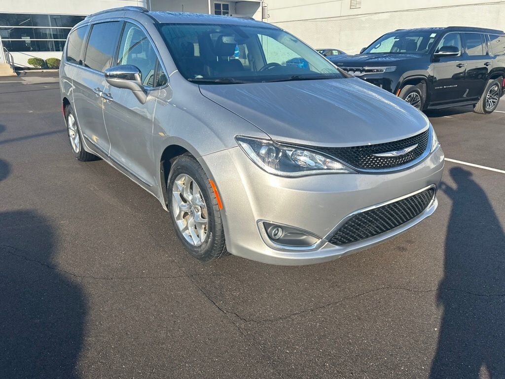 Used 2019 Chrysler Pacifica Limited Van Passenger Van