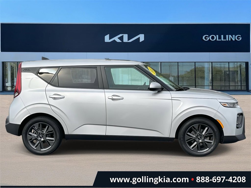 Used 2021 Kia Soul EX with VIN KNDJ33AU1M7742628 for sale in Madison Heights, MI