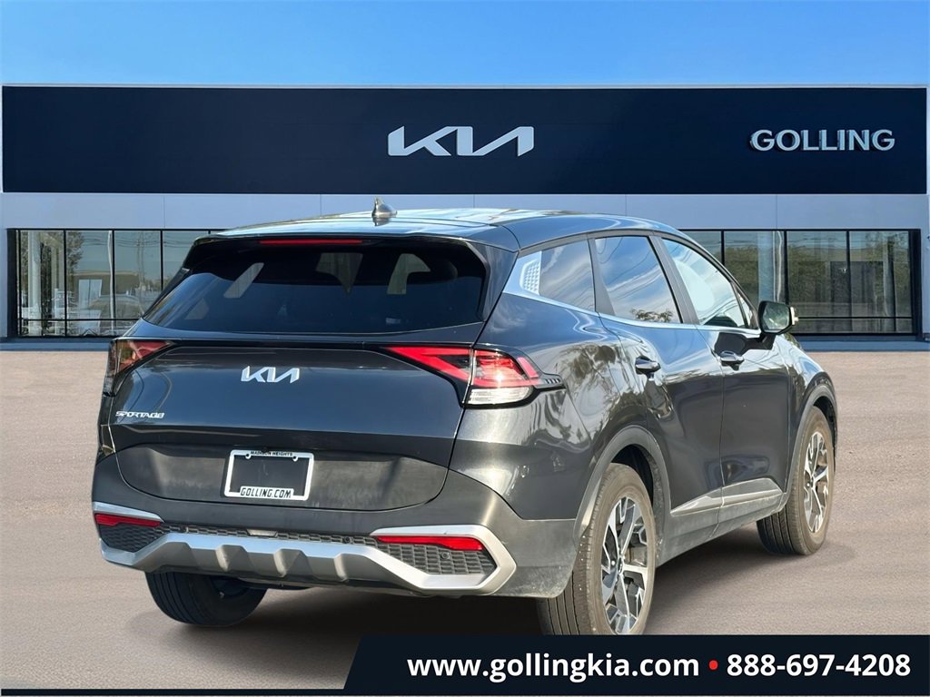 2023 Kia Sportage EX photo 2