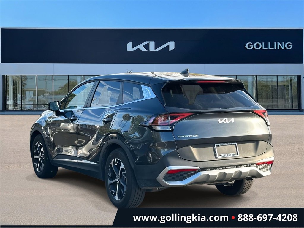 2023 Kia Sportage EX photo 3