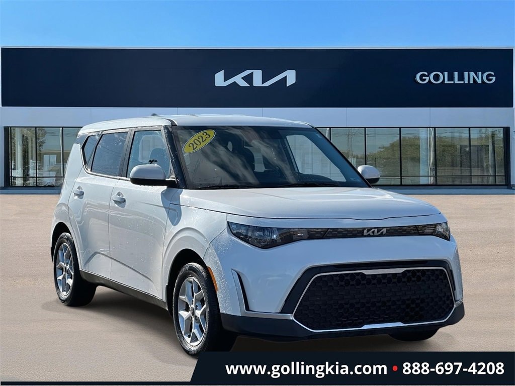 Used 2023 Kia Soul LX Hatchback