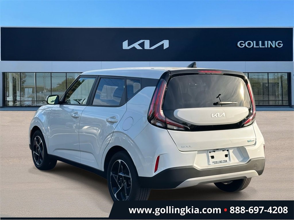2025 Kia Soul EX photo 3