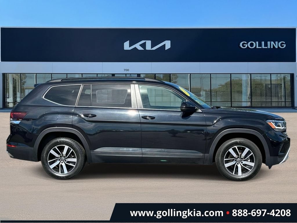 Used 2021 Volkswagen Atlas SE with VIN 1V2LP2CA5MC601609 for sale in Madison Heights, MI