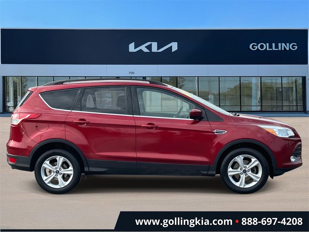Used 2016 Ford Escape SE with VIN 1FMCU0GX5GUA20070 for sale in Madison Heights, MI