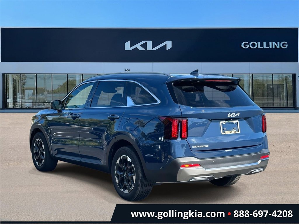2024 Kia Sorento S photo 4