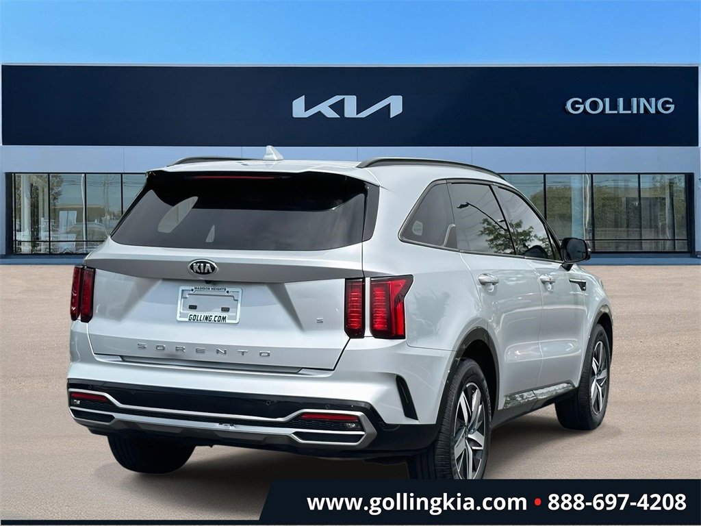 2021 Kia Sorento S photo 2