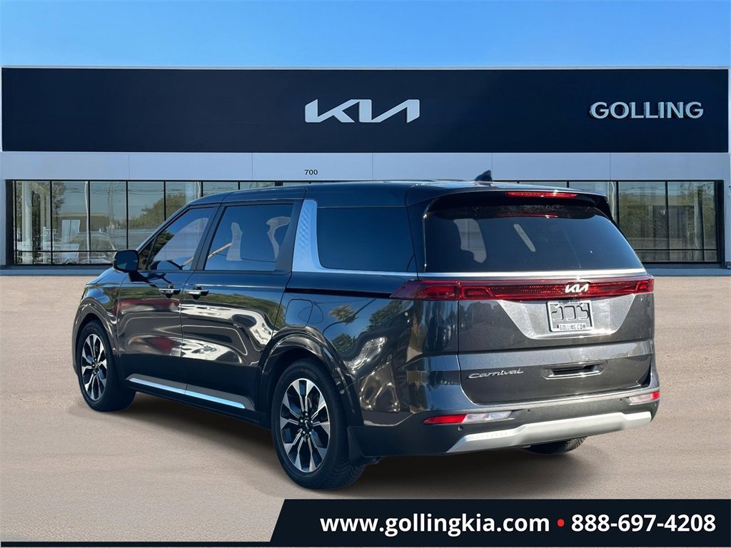 2022 Kia Carnival EX photo 4
