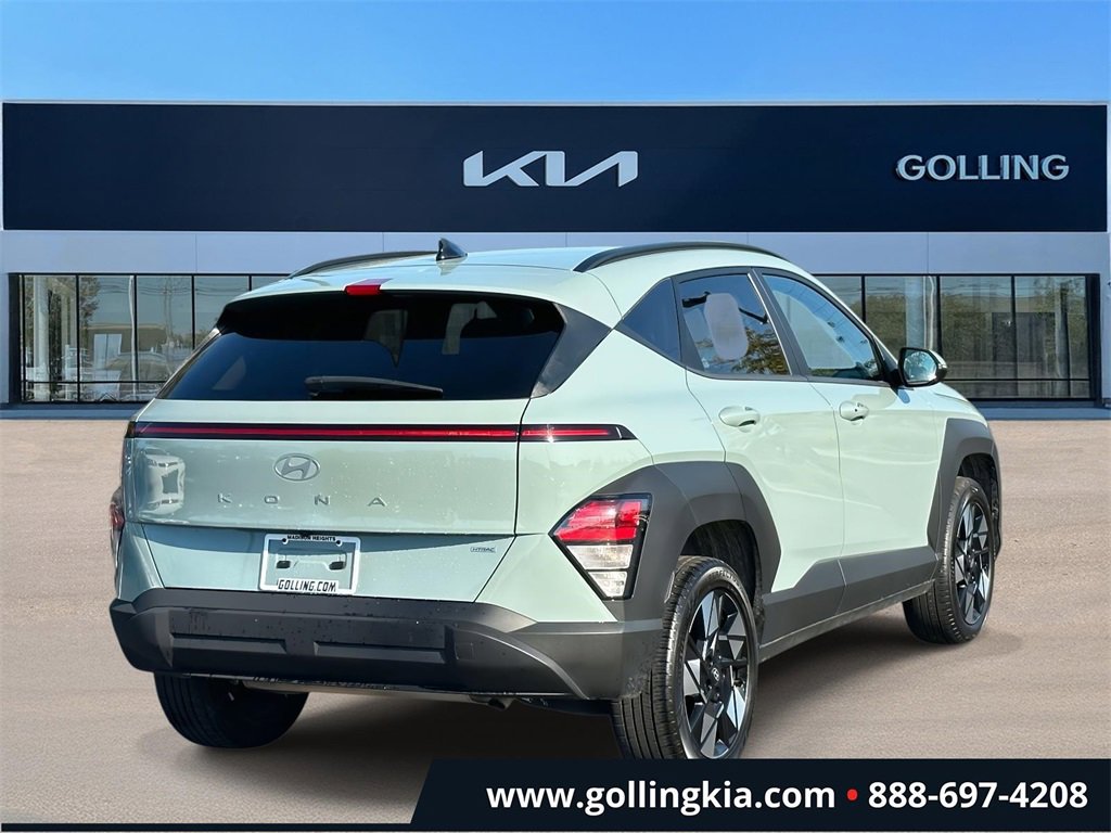 2024 Hyundai Kona SEL photo 2