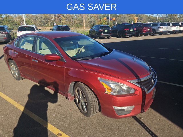 Used 2013 Nissan Altima 2.5 SV Sedan