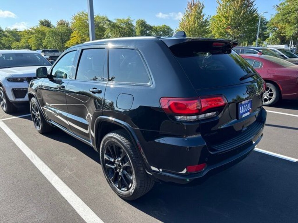 Certified 2018 Jeep Grand Cherokee Altitude SUV