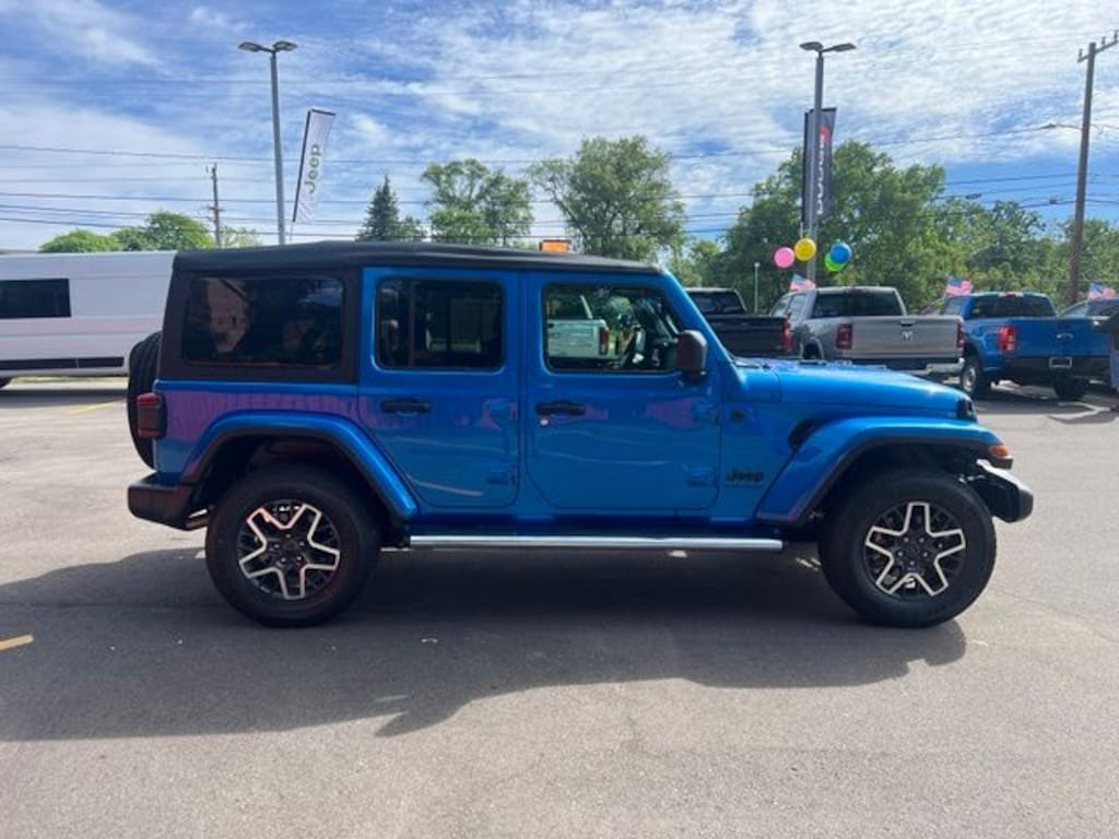 Certified 2025 Jeep Wrangler Sahara SUV
