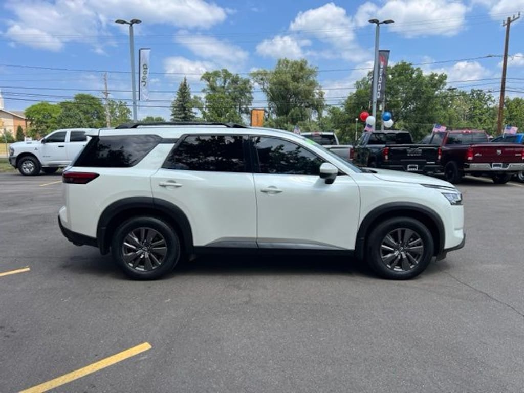 Certified 2022 Nissan Pathfinder SV SUV