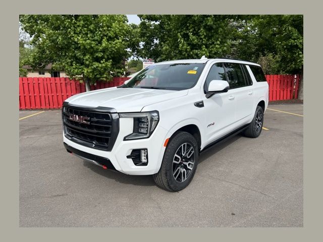 2023 GMC Yukon 4WD AT4's photo