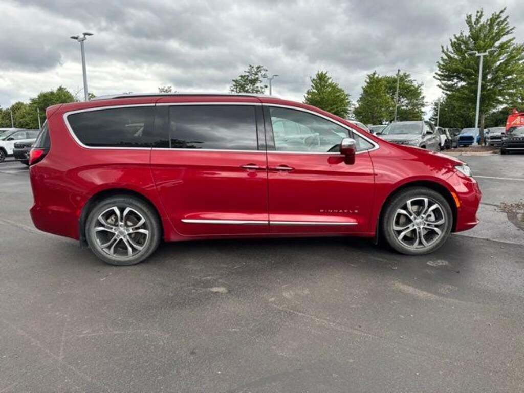 Certified 2024 Chrysler Pacifica Pinnacle Minivan/Van