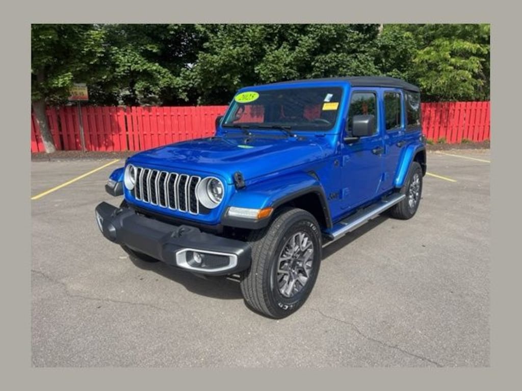 Certified 2025 Jeep Wrangler Sahara SUV