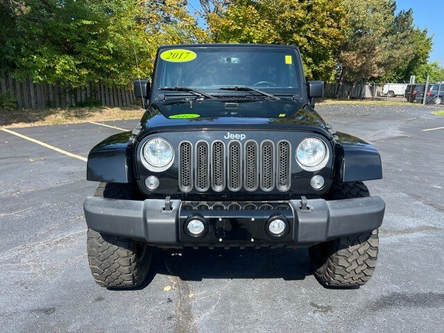 2017 Jeep Wrangler Unlimited Sahara photo 2