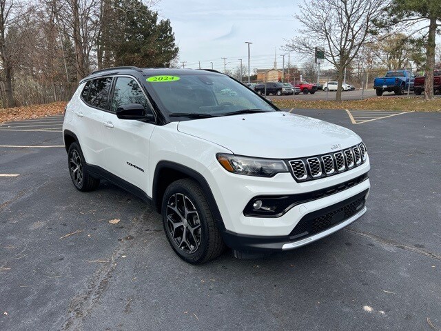 2024 Jeep Compass Limited photo 4