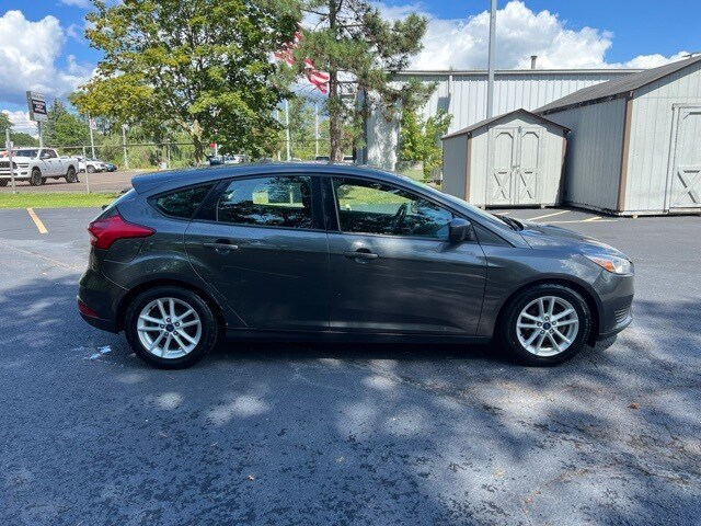 2018 Ford Focus SE photo 3