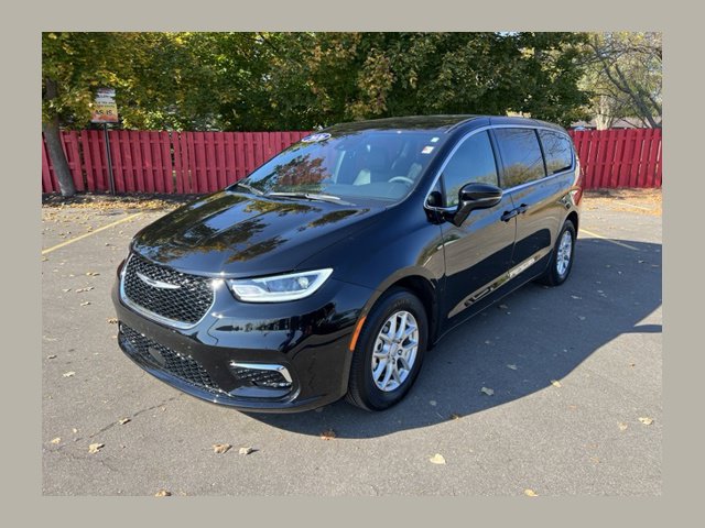 Certified 2026 Chrysler Pacifica Select Minivan/Van