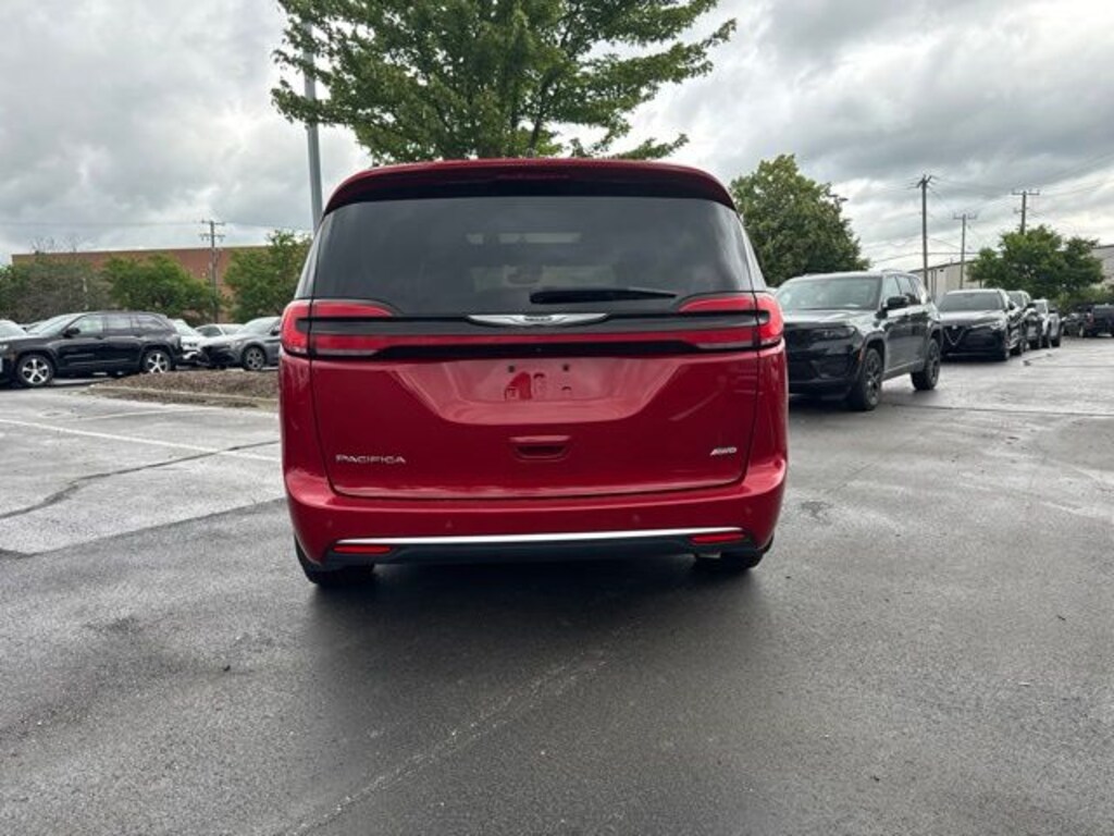 Certified 2024 Chrysler Pacifica Pinnacle Minivan/Van