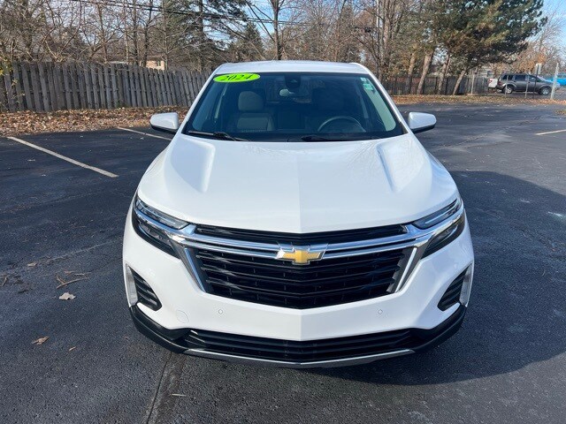 2024 Chevrolet Equinox LT photo 2