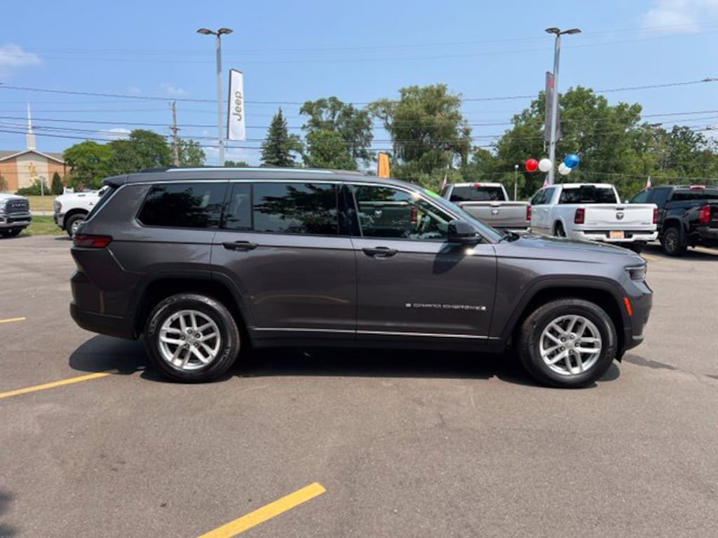 Used 2021 Jeep Grand Cherokee L Laredo SUV