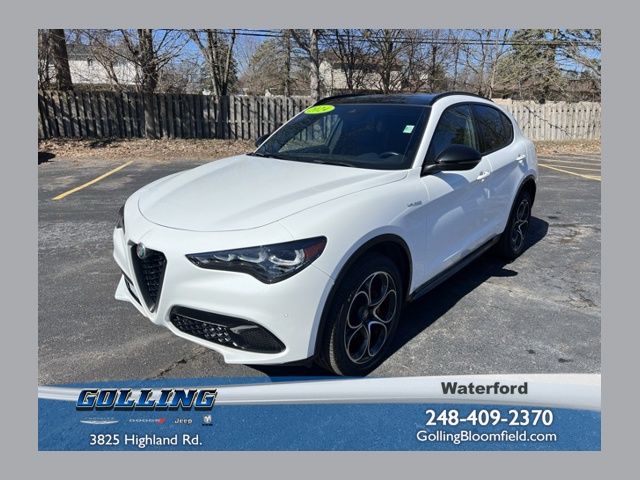 2024 Alfa Romeo Stelvio Veloce AWD's photo