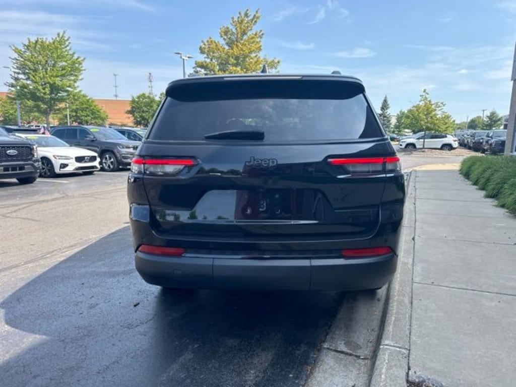 Certified 2025 Jeep Grand Cherokee L Limited SUV