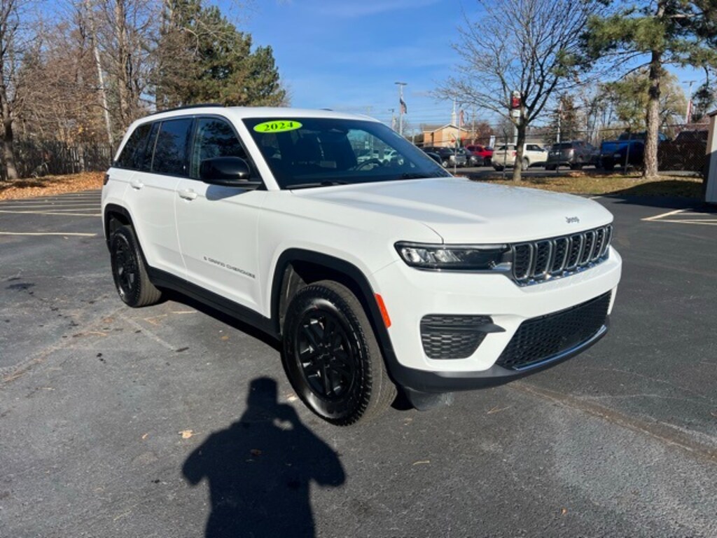 Certified 2024 Jeep Grand Cherokee Laredo SUV