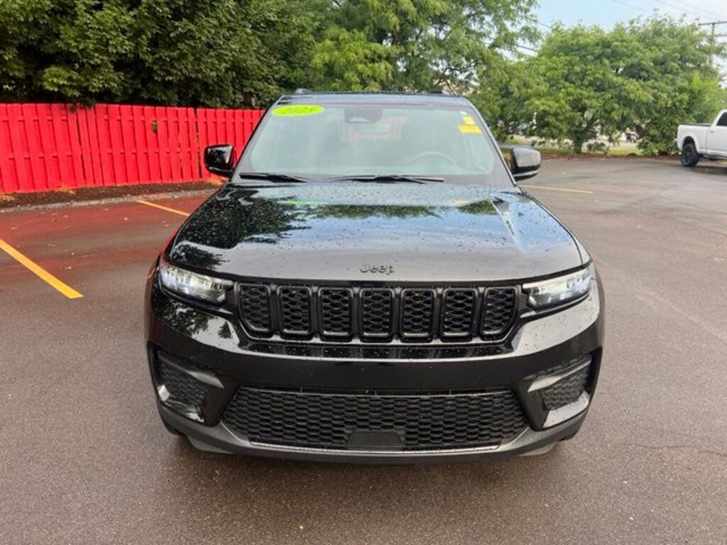 Certified 2025 Jeep Grand Cherokee Altitude X SUV