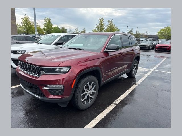 2023 Jeep Grand Cherokee Limited 4x4's photo