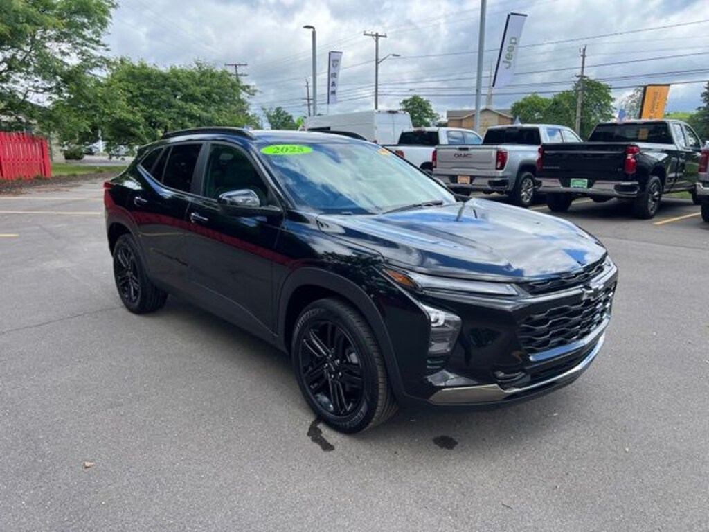 Certified 2025 Chevrolet Trax Activ SUV