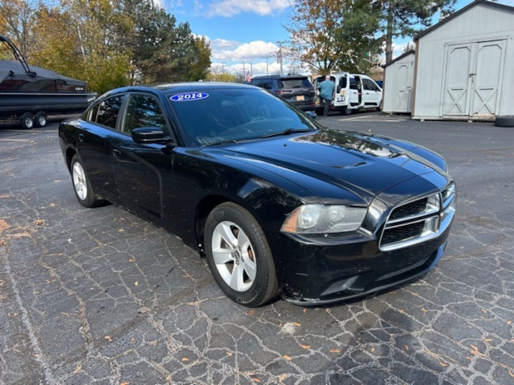 Used 2014 Dodge Charger SE Sedan