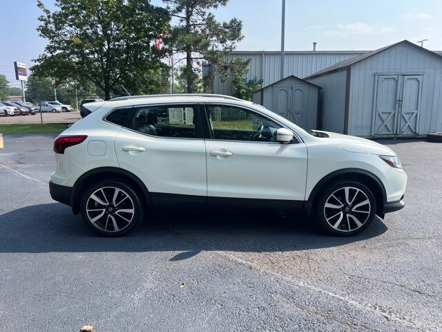 2019 Nissan Rogue Sport SL photo 3