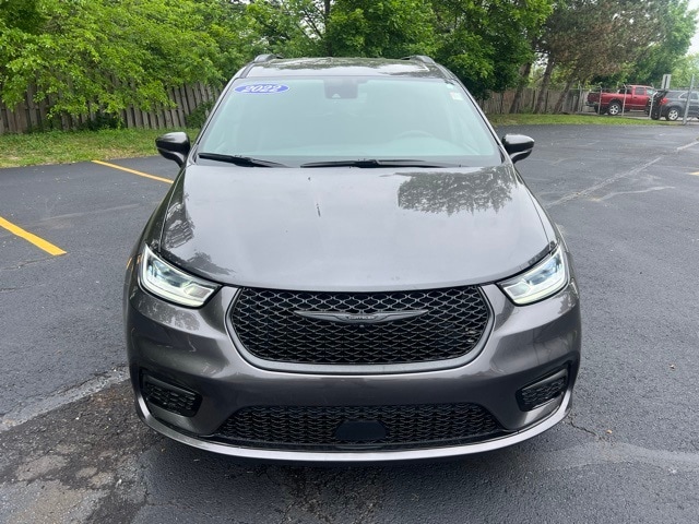 Certified 2022 Chrysler Pacifica Touring L with VIN 2C4RC3BG4NR217364 for sale in Bloomfield, MI