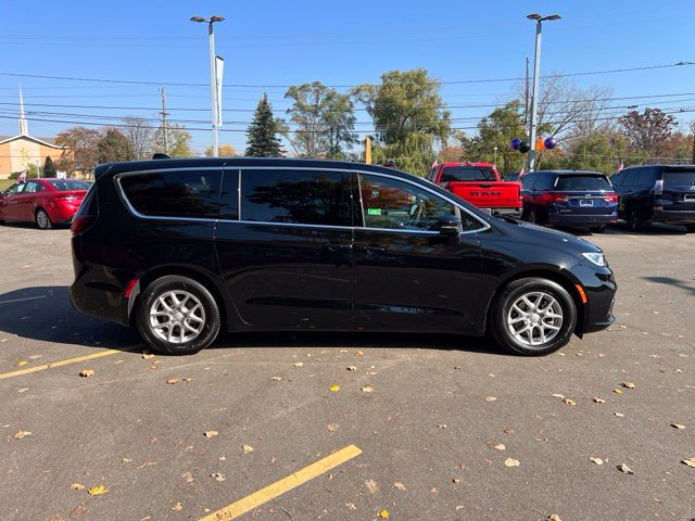 Certified 2026 Chrysler Pacifica Select Minivan/Van