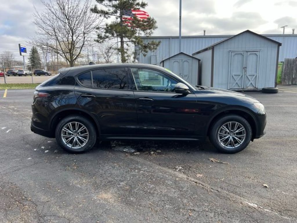 Used 2024 Alfa Romeo Stelvio Sprint SUV