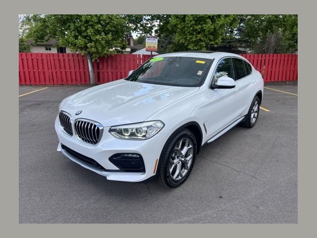 2021 BMW X4 xDrive30i's photo