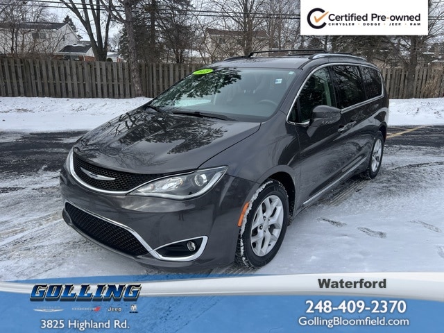 2018 Chrysler Pacifica Touring L Plus's photo