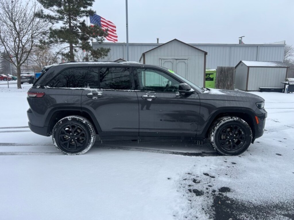 Certified 2024 Jeep Grand Cherokee Altitude X SUV