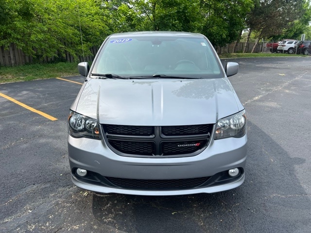 Certified 2019 Dodge Grand Caravan SE Plus with VIN 2C4RDGBG5KR793125 for sale in Bloomfield, MI