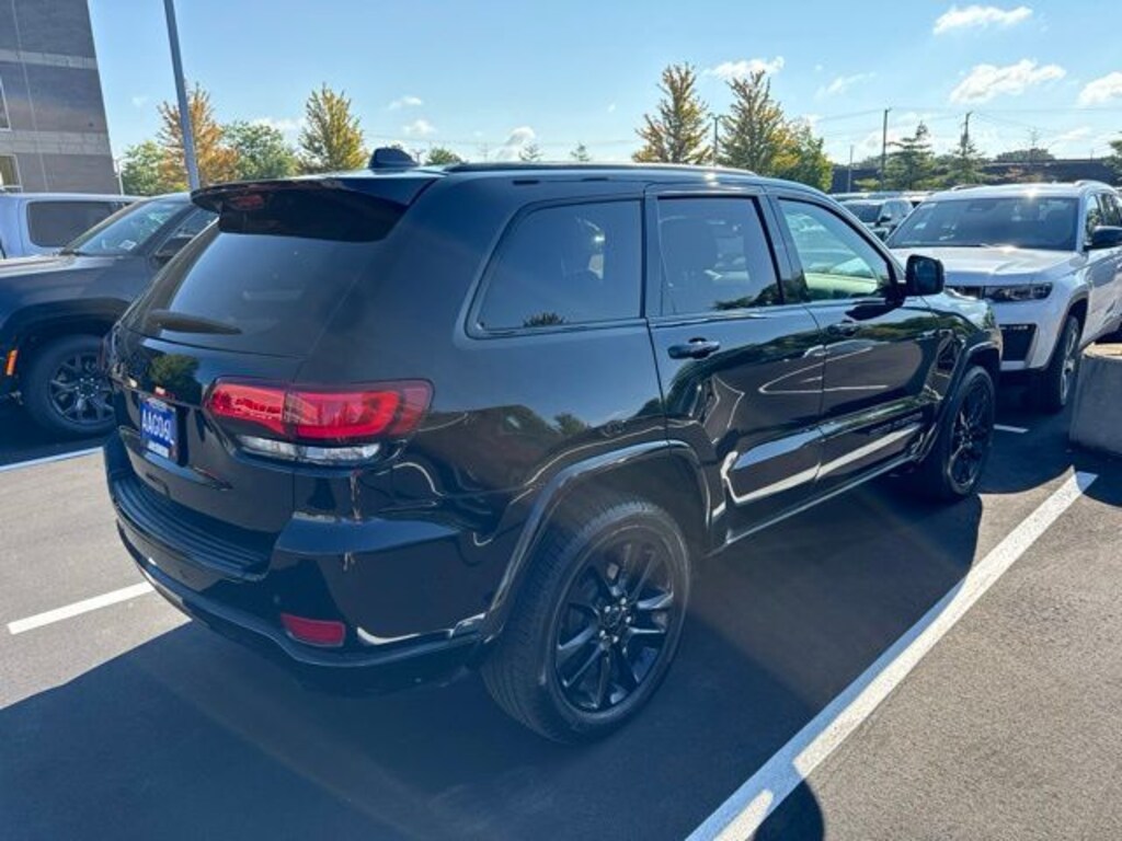 Certified 2018 Jeep Grand Cherokee Altitude SUV