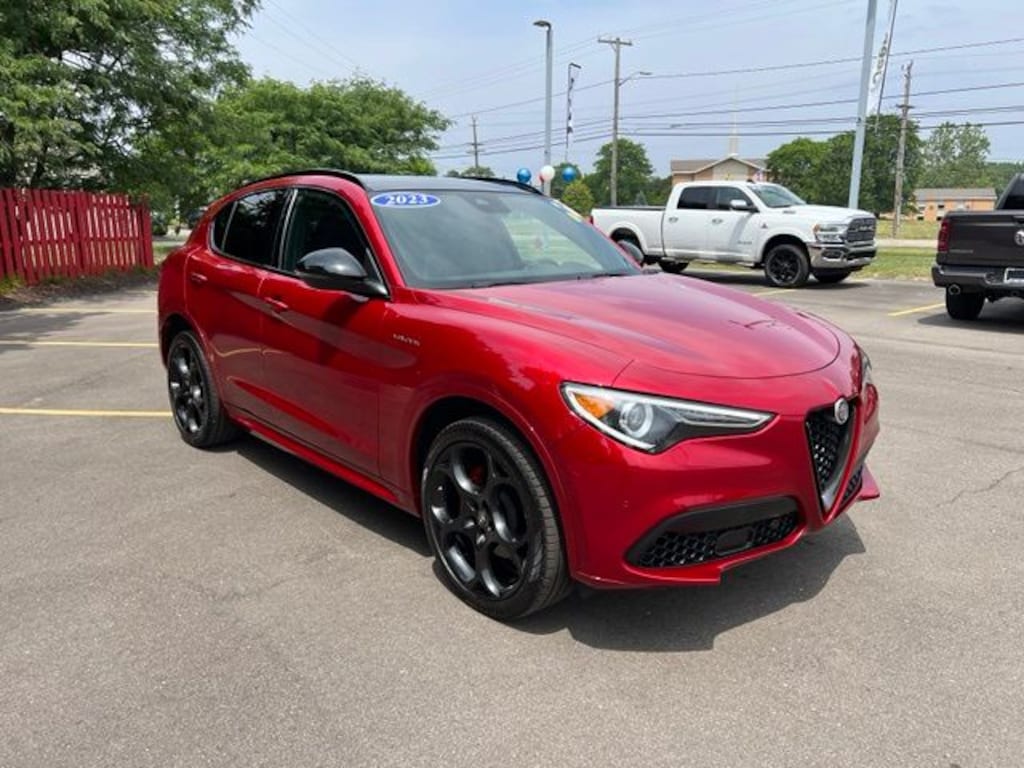 Used 2023 Alfa Romeo Stelvio Veloce SUV
