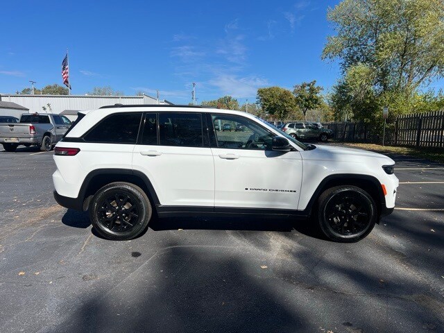 2024 Jeep Grand Cherokee Altitude X photo 3