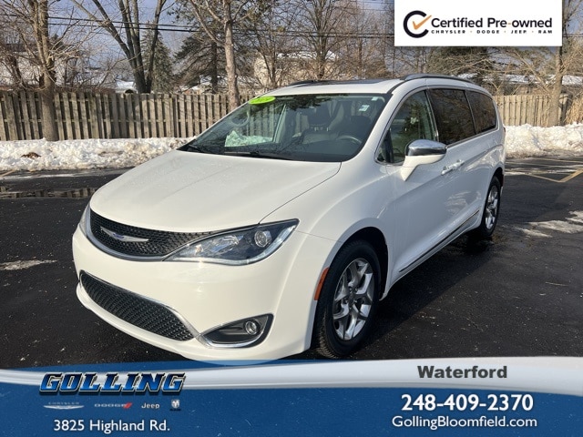 2019 Chrysler Pacifica Limited's photo