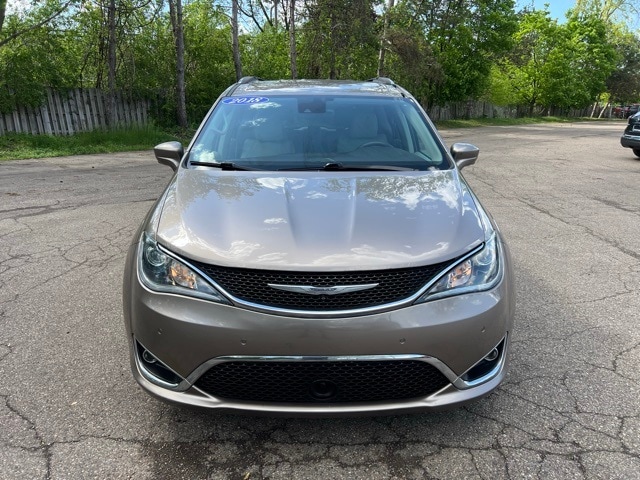 Certified 2018 Chrysler Pacifica Touring L with VIN 2C4RC1BG4JR111074 for sale in Bloomfield, MI