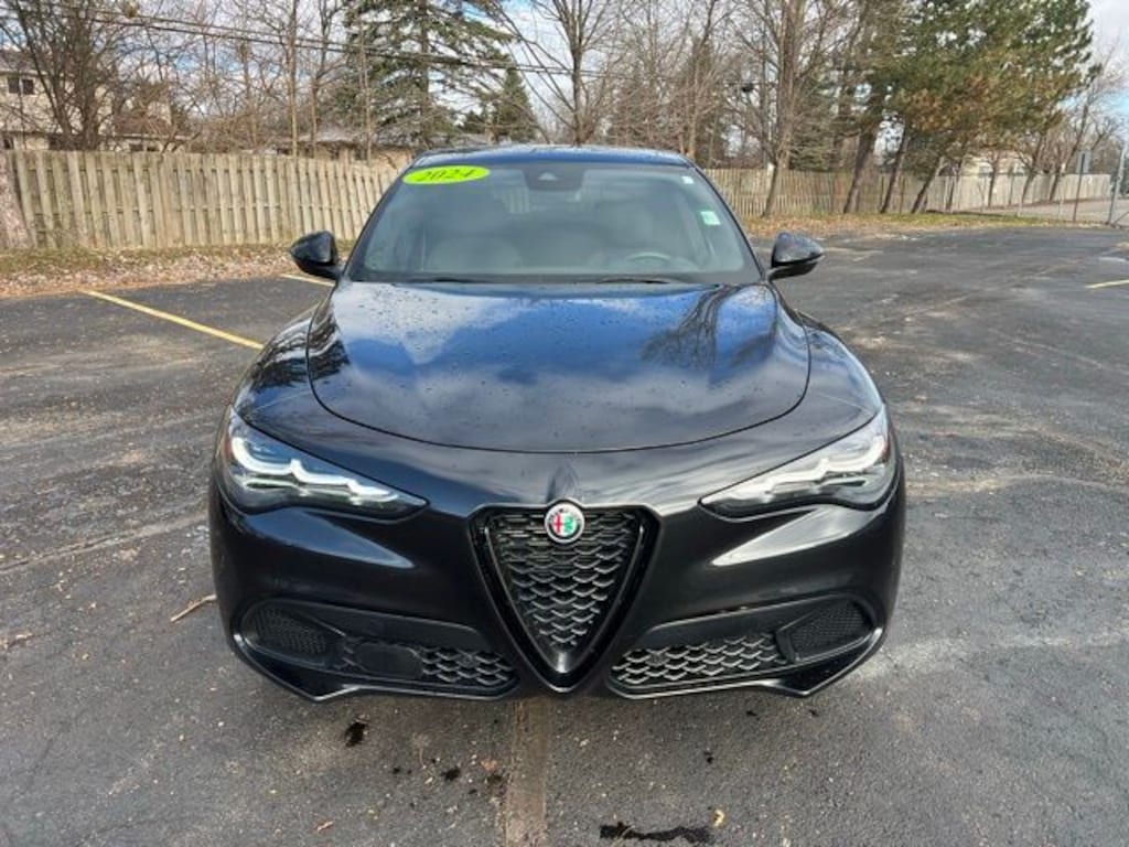 Used 2024 Alfa Romeo Stelvio Sprint SUV