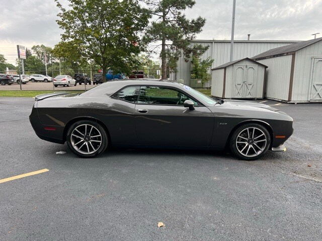 2023 Dodge Challenger R/T photo 3